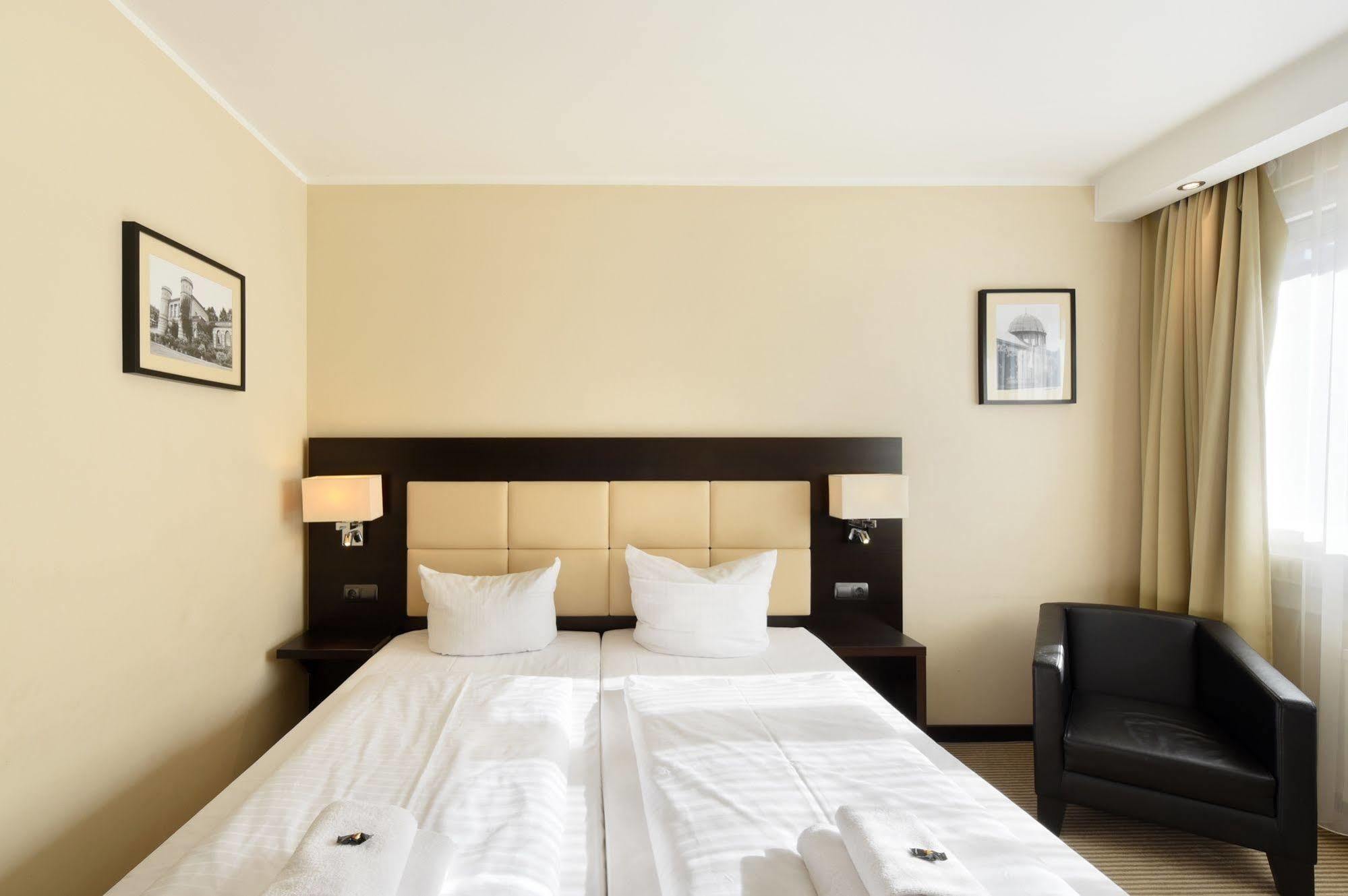 Zi Hotel Καρλσρούη Εξωτερικό φωτογραφία